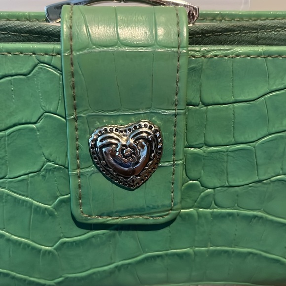 Accessorize,  Kisslock long Wallet  checkbook holder card slots  2 ID windows si - Picture 3 of 16